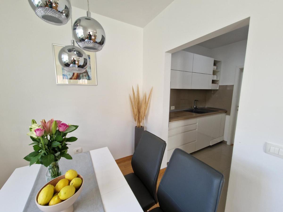 Appartement Apartman Adara à Zadar Extérieur photo