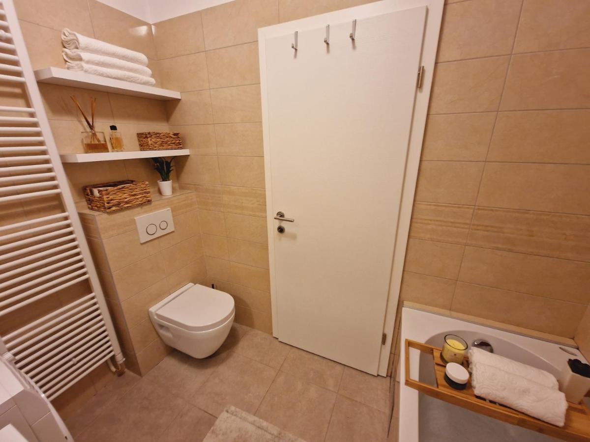 Appartement Apartman Adara à Zadar Extérieur photo