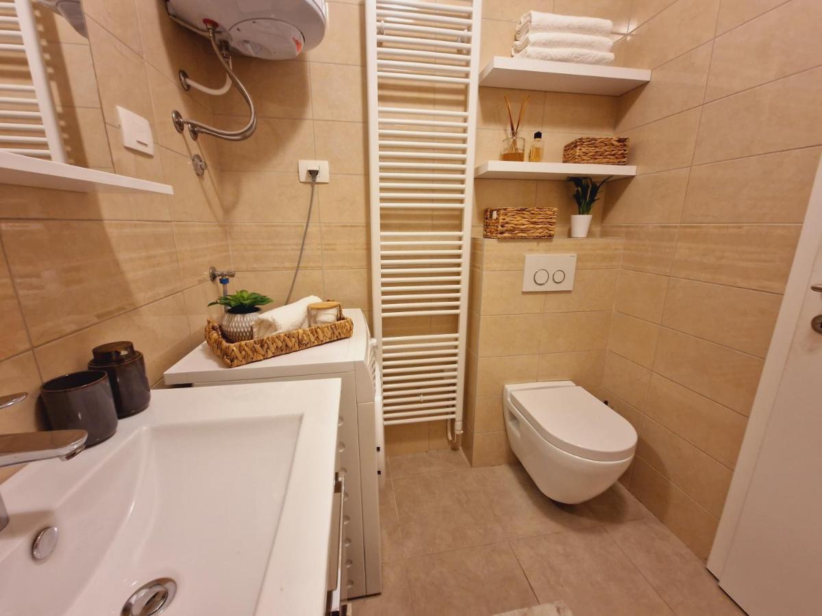 Appartement Apartman Adara à Zadar Extérieur photo